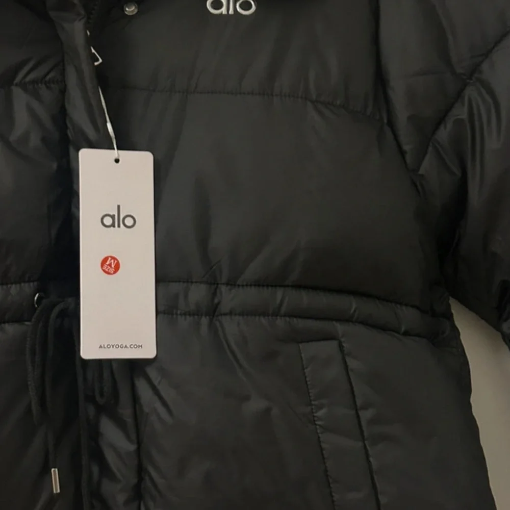 NWT ALO Yoga Black puffer Jacket black M